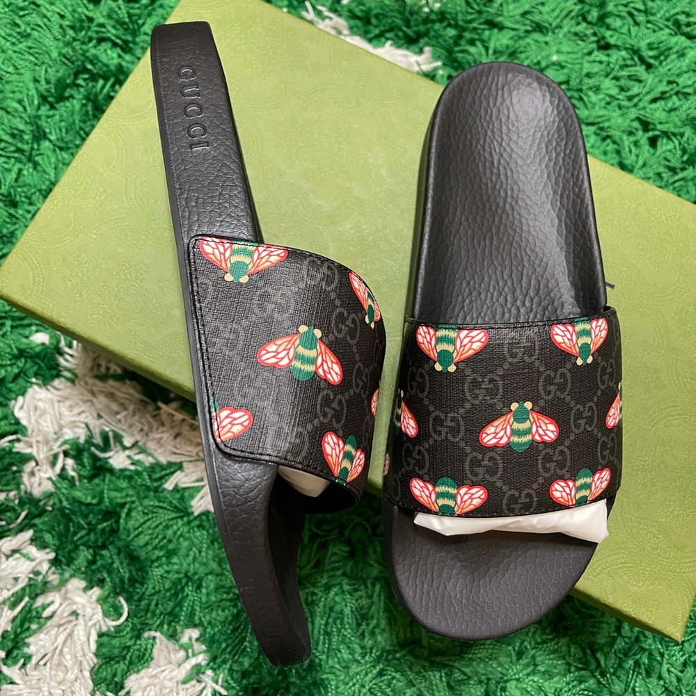 Gucci Black Supreme Monogram Flies Slides